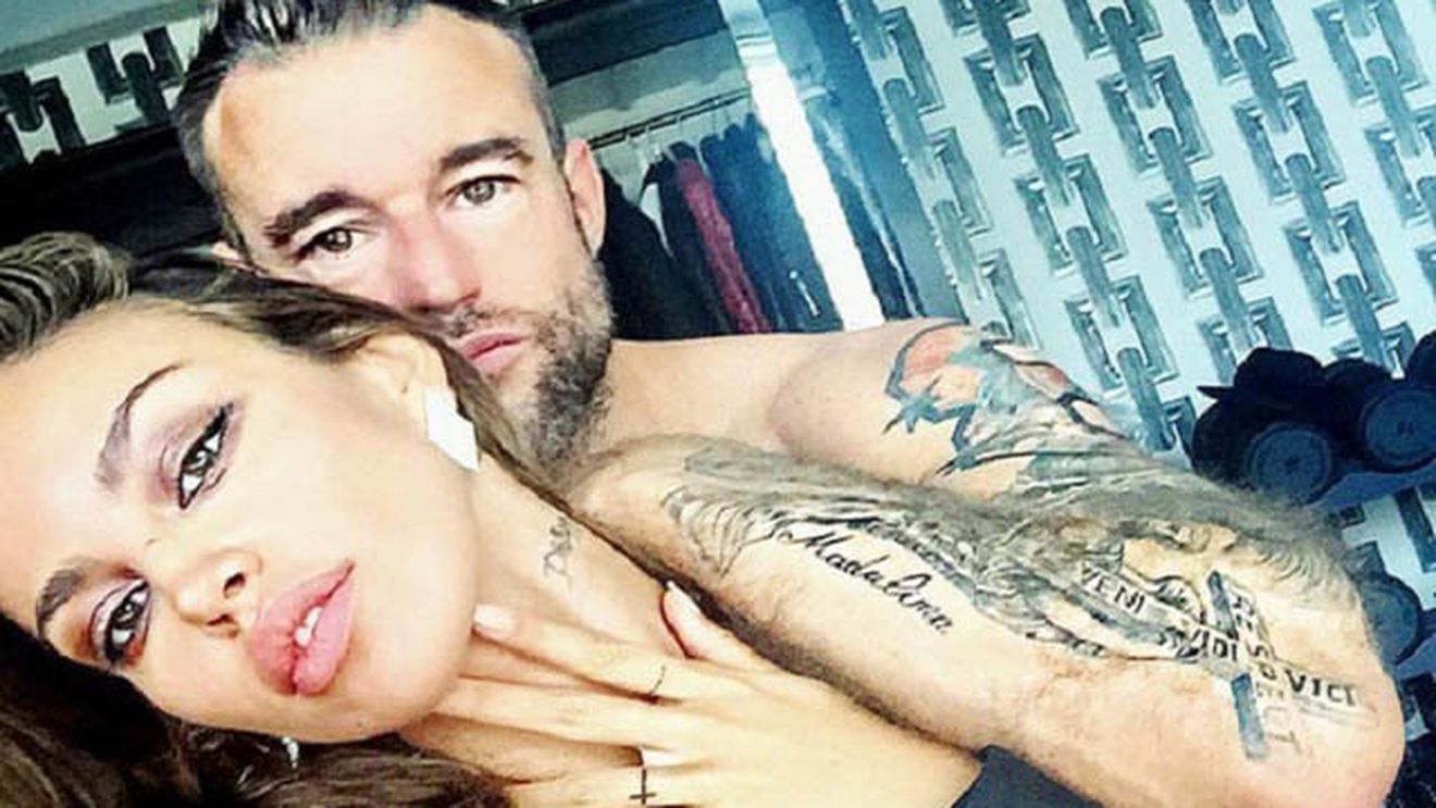 A cerut-o de soţie pe MĂDĂLINA GHENEA, iar acum a fost surprins în tandreţuri cu o blondă celebră! Imaginea pe care PHILIPP PLEIN a încercat să o ascundă