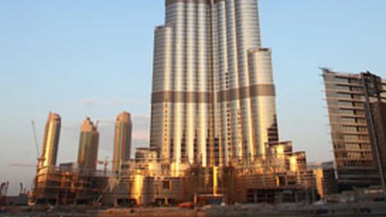 VIDEO Burj Dubai a fost inchis! Afluxul mare de vizitatori a produs pagube