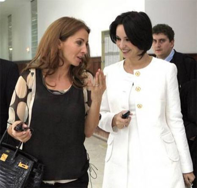 Mihaela Rădulescu şi Andreea Marin discutând