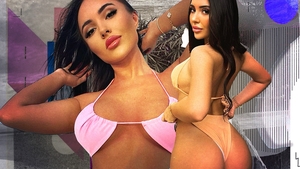 Anna are un posterior demențial! Șatena face ravagii pe Instagram, iar bărbații ar da orice să o poată atinge!