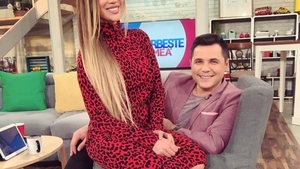 Lora, însărcinată? Cove a dat-o de gol în direct: „De ce oare are pofte?”