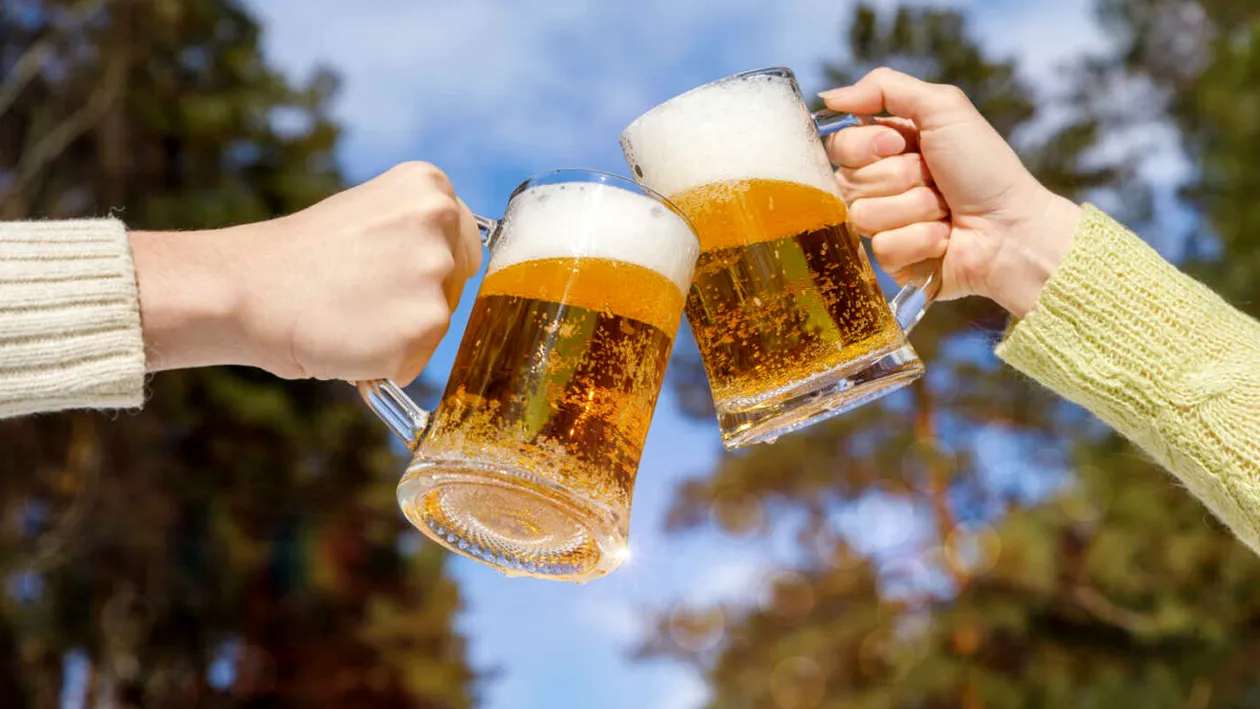 După câte beri consumate apare mahmureala, potrivit specialiștilor. Care sunt efectele imediate ale alcoolului