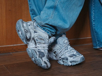 (P) Culorile care domină industria sneakers în acest moment