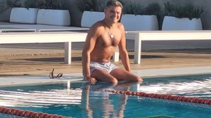 Cum arată locuința de 380.000 de euro în care locuiește Cristian Boureanu de la Survivor? Cât plătește chirie, lunar