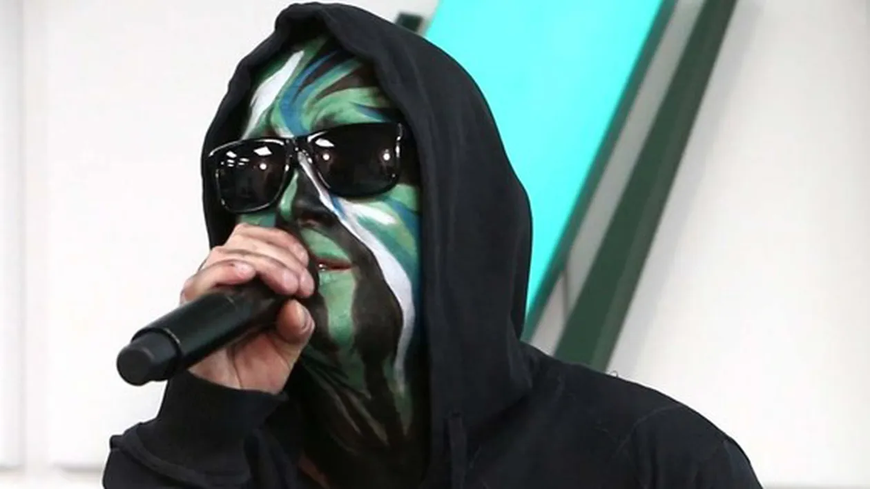 ”Noi cântăm…”. Solistul de la Carla's Dreams l-a corectat pe moderatorul unei emisiuni tv