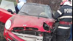 O șoferiță a fost descoperită în stare critică, în mașină, pe autostrada A1. Ce s-a întâmplat înainte de accident