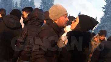 Ex-ul Roxanei Ionescu a înlocuit-o pe naşa pentru care a divorţat. Am filmat primul sărut cu noua ”Mamă Natură”!