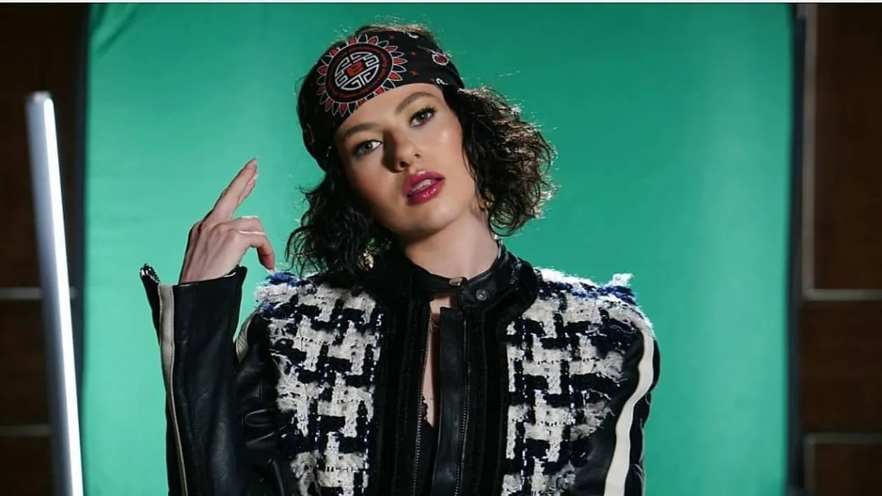 Lidia Buble, criticată dur de fani: ”Apelează la cineva, te îmbraci oribil!”