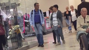 Lucian Mandruta, asalt la mall! Vezi ce a facut fostul prezentator in zona de distractie!