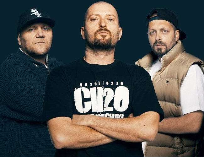 Sindicaliştii din Poliţie vor să dea în judecată formaţia Paraziţii, după ce trupa hip-hop a scos o piesă denumită „Antimiliţie”