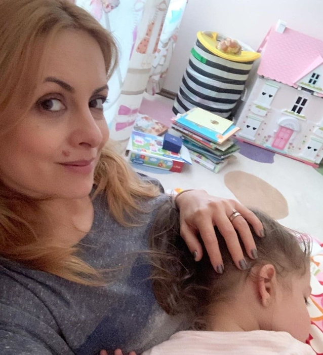 Simona Gherghe, revoltată de poluarea excesivă! Prezentatoarea tv a tras un semnal de alarmă: „Nu putem deschide geamurile. Mă ustură ochii”