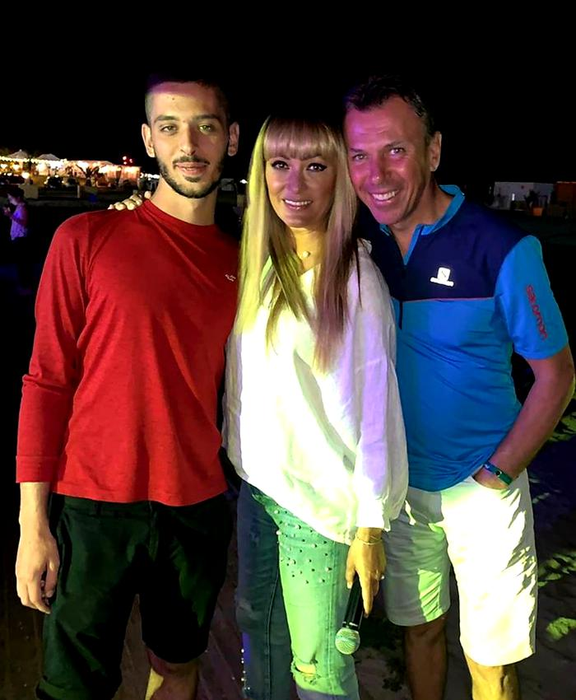 Anca Țurcașiu, de nerecunoscut, după schimabarea de look. Cum arată blondă și cu breton: „Asta da reinventare”