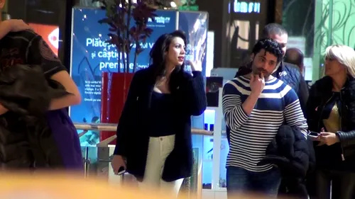 El isi roade unghiile, ea isi arata decolteul fabulos! Cum arata o plimbare prin mall pentru Pepe si Raluca Pastrama