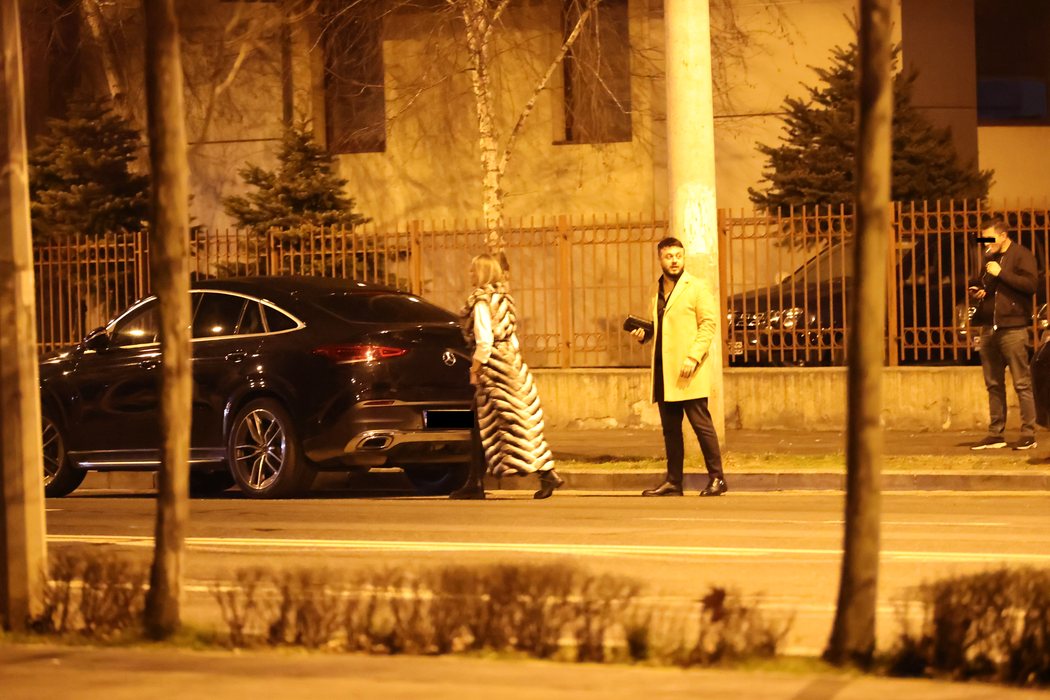 Bianca îi întoarce spatele lui Bădălău (Foto: CANCAN.RO)