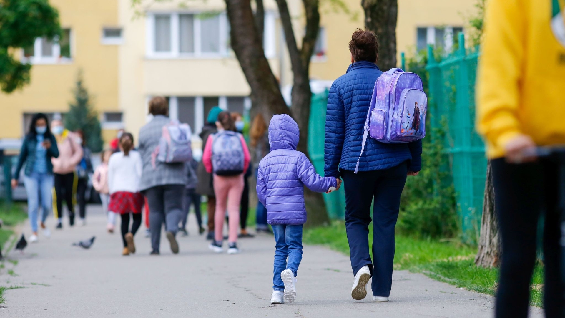 Învățătoarea Marisa a fost suspendată pentru că a spus „Tatăl nostru” în fața copiilor! Cât a fost nevoită să stea pe „tușă”