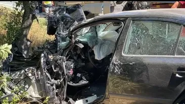 Tragedie pe șosea, în Dolj. Doi morți, într-o coliziune frontală cu un camion