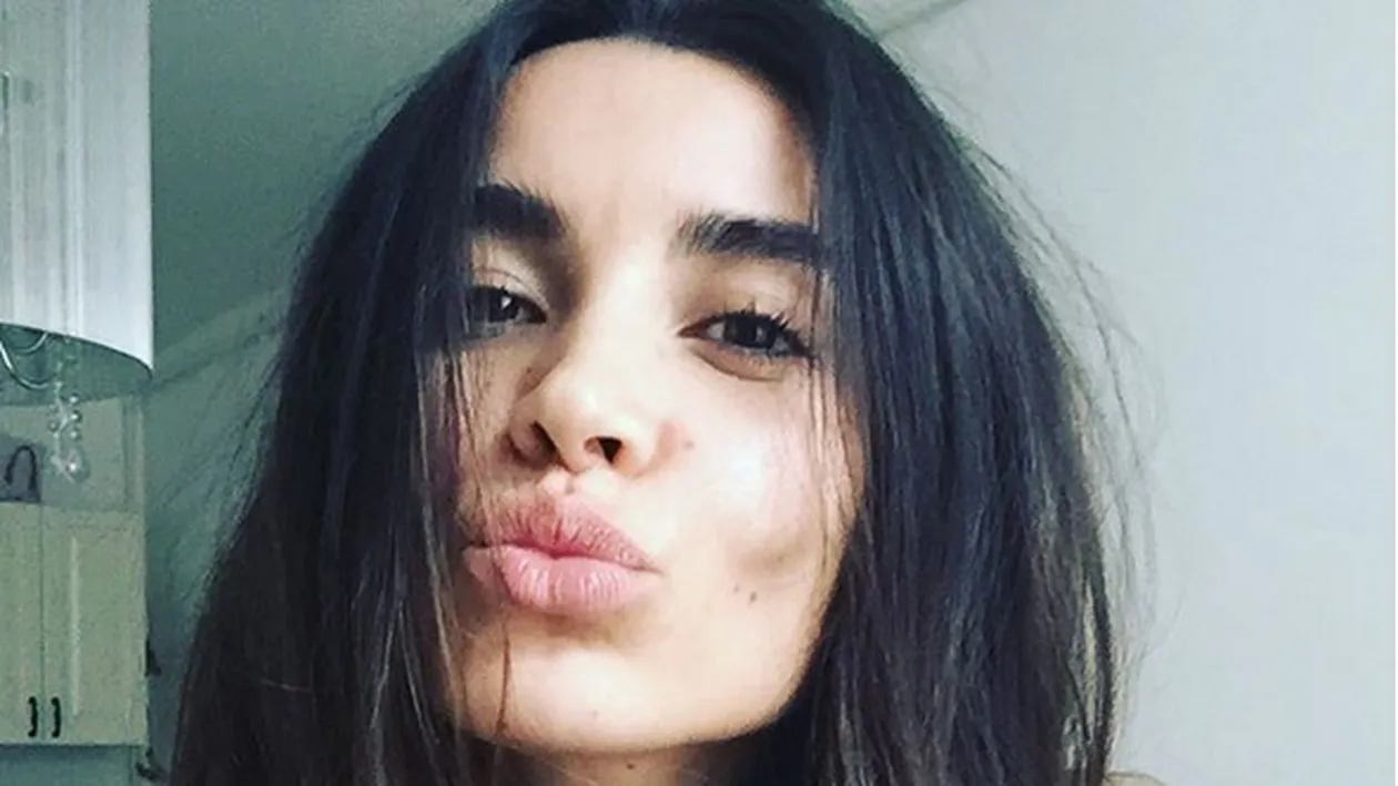 LILI SANDU, prima reacţie după ce a prins un telefon la ieşirea de la „Ferma Vedetelor“! Ce fotografie a postat pe Internet