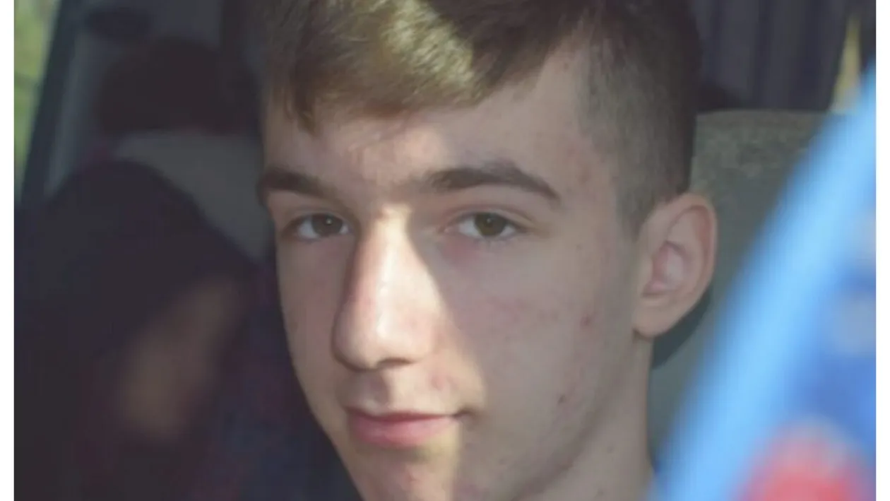 Tragedie într-o familie din Iași. Eduard avea 19 ani și a murit fulgerător pe patul de spital. Tânărul aflase că suferă de o boală gravă