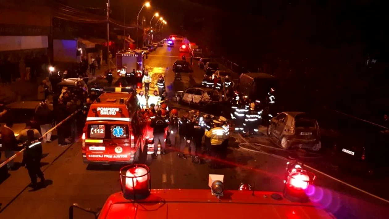 Imagini şocante! Accident grav în Capitală, marţi seară! Un mort, un rănit şi patru maşini arse