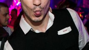 Schimba femeile ca pe sosete! Piti jr. atrage domnisoarele in club ca un magnet. Vezi aici cum a combinat o blonda