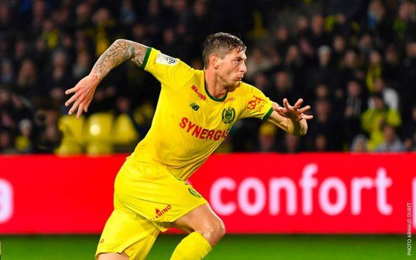 Lacrimi și durere. Trupul neînsuflețit al lui Emiliano Sala a ajuns în Argentina