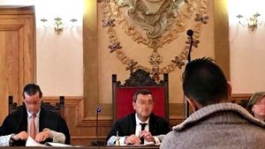 Românul care și-a violat cele două fiice și le-a lăsat însărcinate și-a aflat sentința în Spania. E incredibil la câți ani de închisoare a fost condamnat