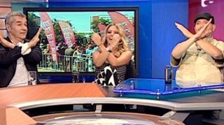Cheloo ii incurajeaza pe concurentii de la X Factor: "Nu casapim pe nimeni. Eu nu sunt mancator de oameni, sunt pacifist"