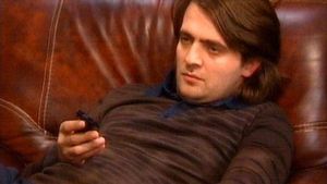Nu-l mai recunoşti pe celebrul actor din ”Inimă de ţigan” şi ”Moştenirea” Şi-a lăsat barbă şi s-a rotunjit!