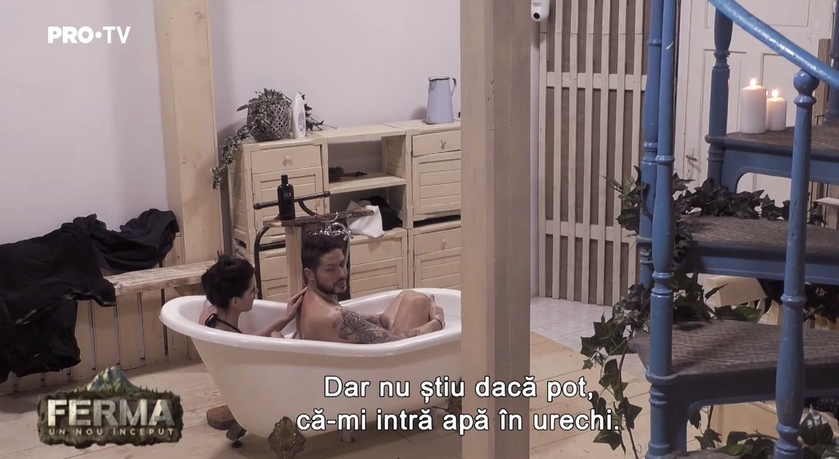 Jorge, dezbrăcat în cadă cu Miss România!