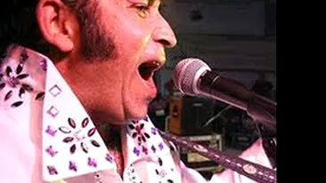 Elvis Romano nu e mort, ci se transforma! Cantaretul rock’n'rrom nu vrea sa-l mai imite pe regele rockului! Vezi de ce!