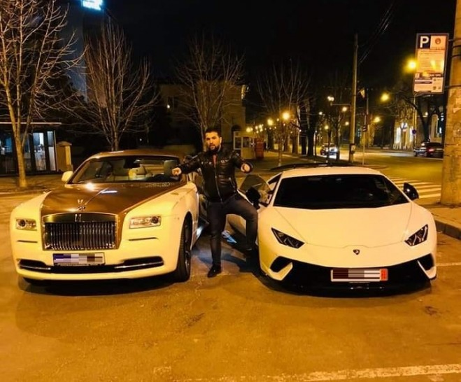 Bolidul de lux al lui Tzancă Uraganul, lovit de o femeie care a pierdut controlul volanului: ”Uitați ce face neatenția din om”