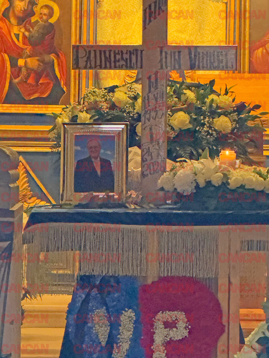 Victor Pițurcă, Anghel Iordănescu și Viorel Hrebenciuc, îndurerați la priveghiul lui Viorel Păunescu: „I-a venit și lui sfârșitul”