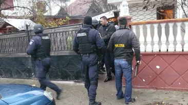 Procurorii DIICOT, percheziţii la rromii din Strahaia şi partenerii lor de afaceri - evaziune fiscală de 7,5 milioane de euro!