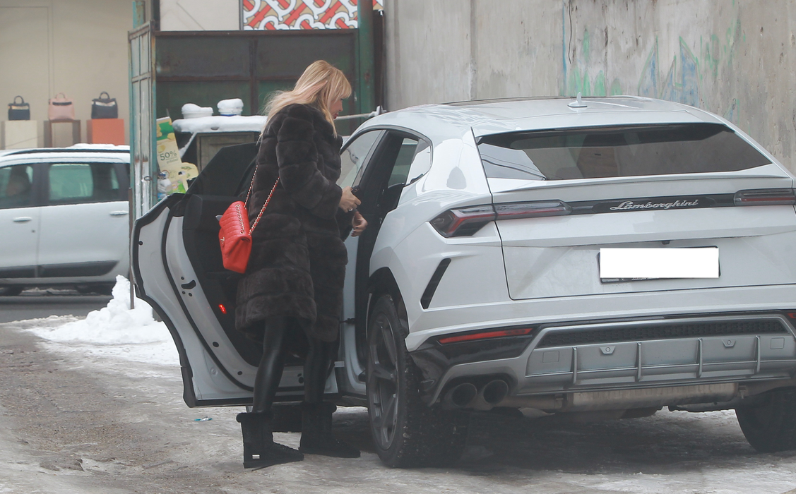 Maya Marcu, apariție de senzație la volanul unui Lamborghini Urus de 350.000 €