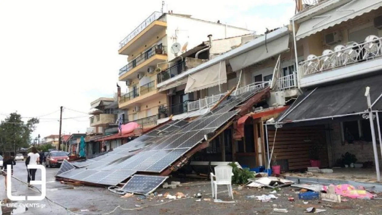 Bărbatul care şi-a pierdut soţia şi fiul de 8 ani în Halkidiki a fost externat din spital