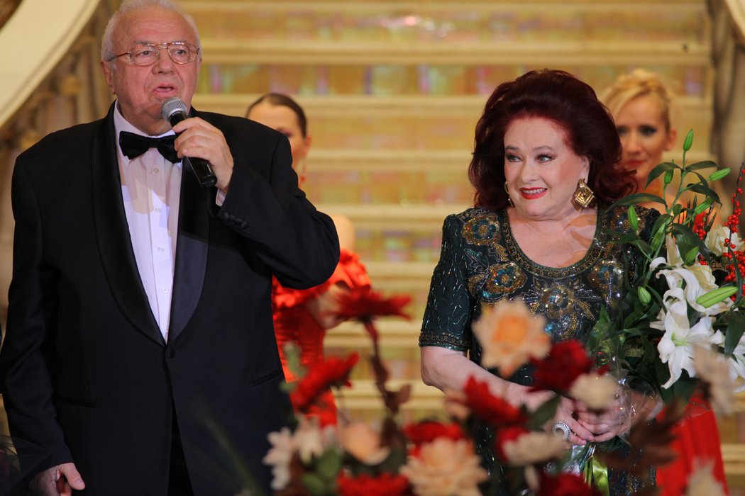 Alexandru Arşinel, cu lacrimi în ochi: „Trebuie să devenim din nou de râsul lumii”