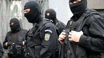 ULTIMA ORA! Noi PERCHEZIŢII in mai multe judete: Suspecţii furau date de pe cardurile românilor
