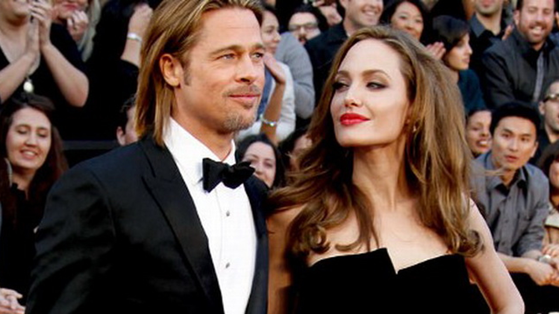 Pentru multe cupluri asa ceva pare IMPOSIBIL! Ce fac Brad Pitt si Angelina dupa 9 ani de relatie: "A fost destul de romantic"