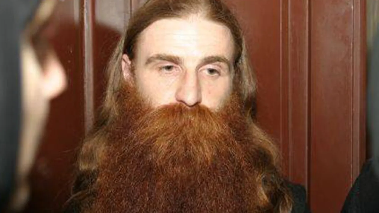 Toata lumea credea ca traieste intr-o manastire, dar el duce o viata de boier! Am aflat unde se ascunde exorcistul de la Tanacu