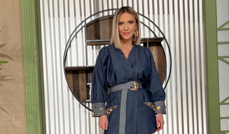 Adela Popescu a falimentat afacerea familiei. Prezentatoarea a recunoscut totul în direct, la TV