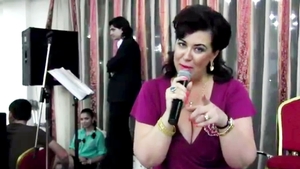 Milionara Corina Martin ar avea mari sanse sa castige Eurovisionul. Asculta cum canta sefa din turism