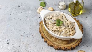 Rețeta de salată cu ciuperci și maioneză de Revelion a bulgăroaicelor. Invitații se vor bate pe ea!