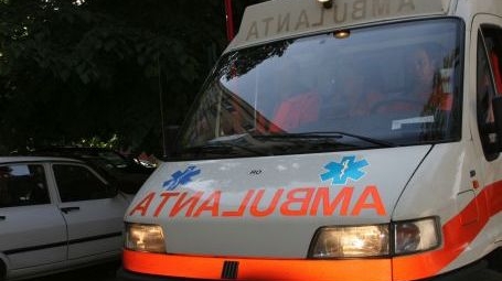 O fetiţă de doar trei ani anişori s-a accidentat la o grădiniţă din Timişoara! Un calorifer a căzut peste ea! Cum comentaţi?