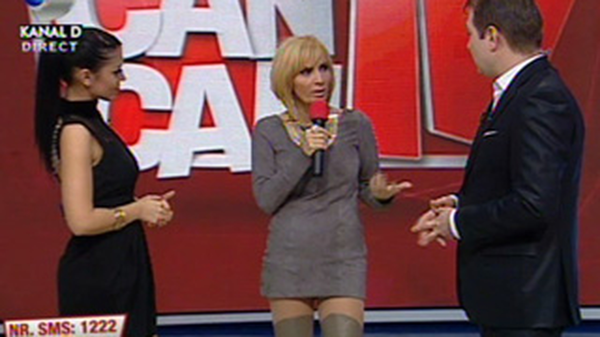 VIDEO Daniela Gyorfi si-a aratat bandajele de la operatia de marire a sanilor in direct la CANCAN TV! "Uite, nu imi supureaza!"