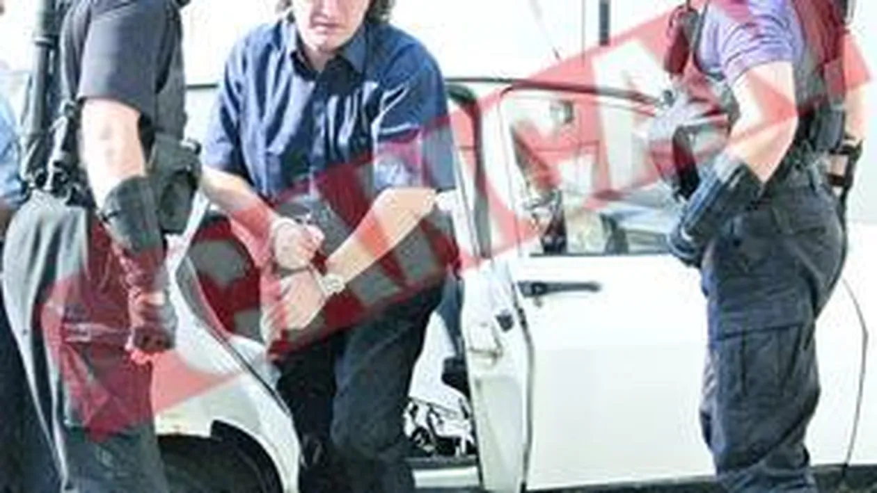 Miron Cozma planteaza flori la inchisoare