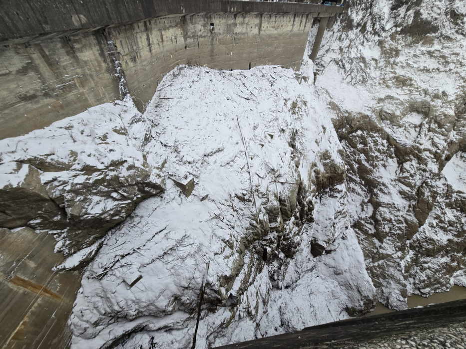 Ninge ca în povești la Barajul Vidraru/ sursă foto: mediafax
