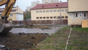 Păpuşa romilor are soţ! Cuplul Barbie - Ken, ameninţat de Lulica şi Bărculică
