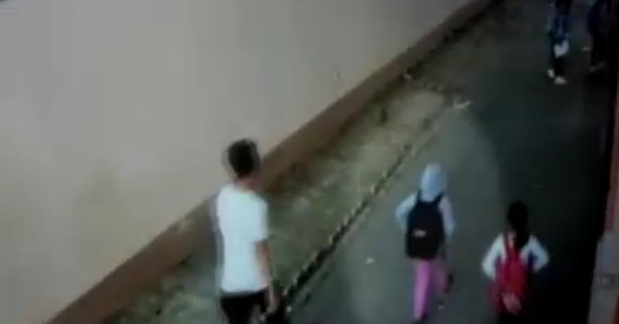 Ultimele imagini cu fetița dispărută în Dâmbovița! Cum a fost filmată de camerele de supraveghere
