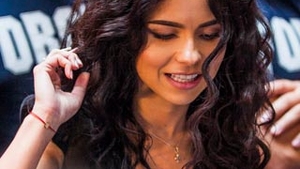 Schimbare RADICALA! Inna are un nou look: este mai slaba decat "Viespea" lui Ogica si are sprancenele mai groase! Crezi ca e la un pas de anorexie?