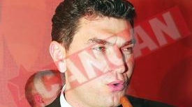 L-au lasat pe Borcea singur in discoteca